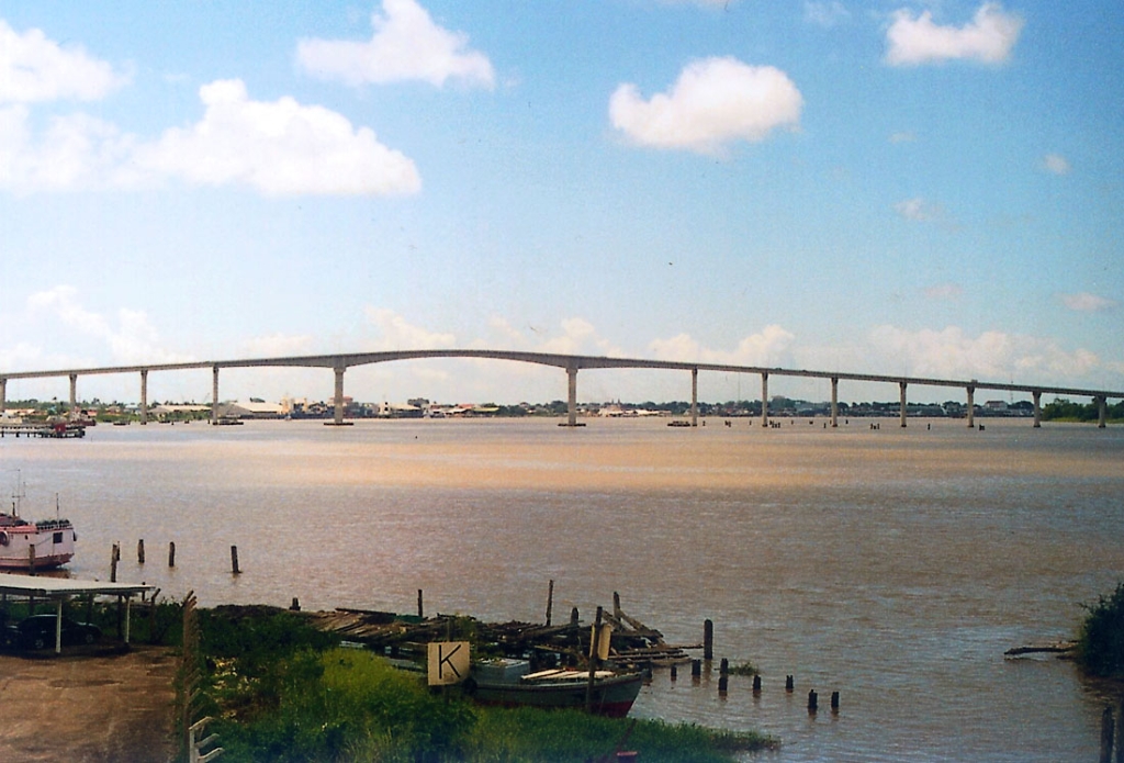 Suriname river2 Paramaribo 2004
2. IBN 